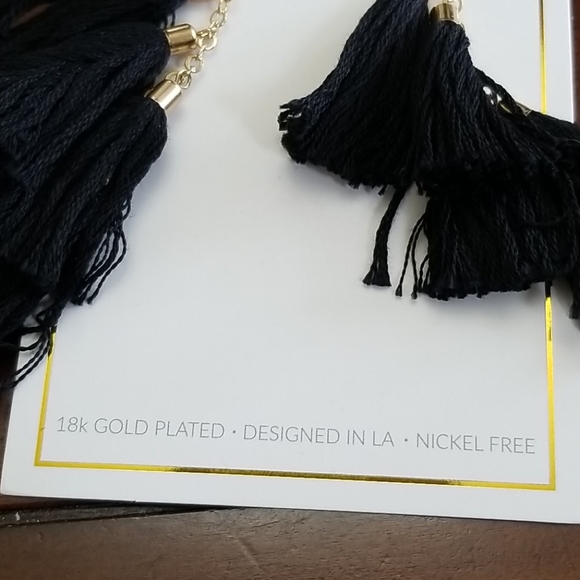 ETTIKA 🖤 EARRINGS - Picture 3 of 8